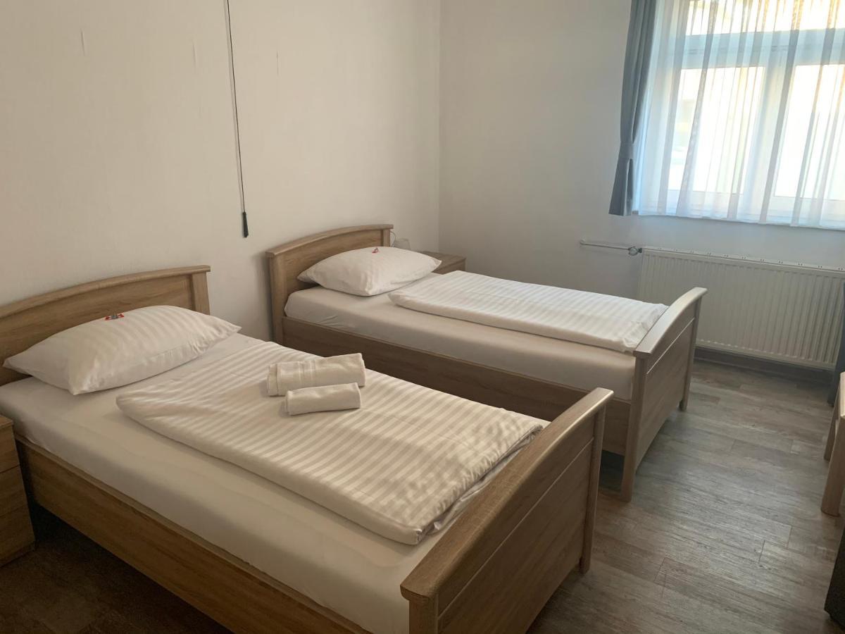 Hotel Brauhaus Zur Krone Bergheim  Esterno foto