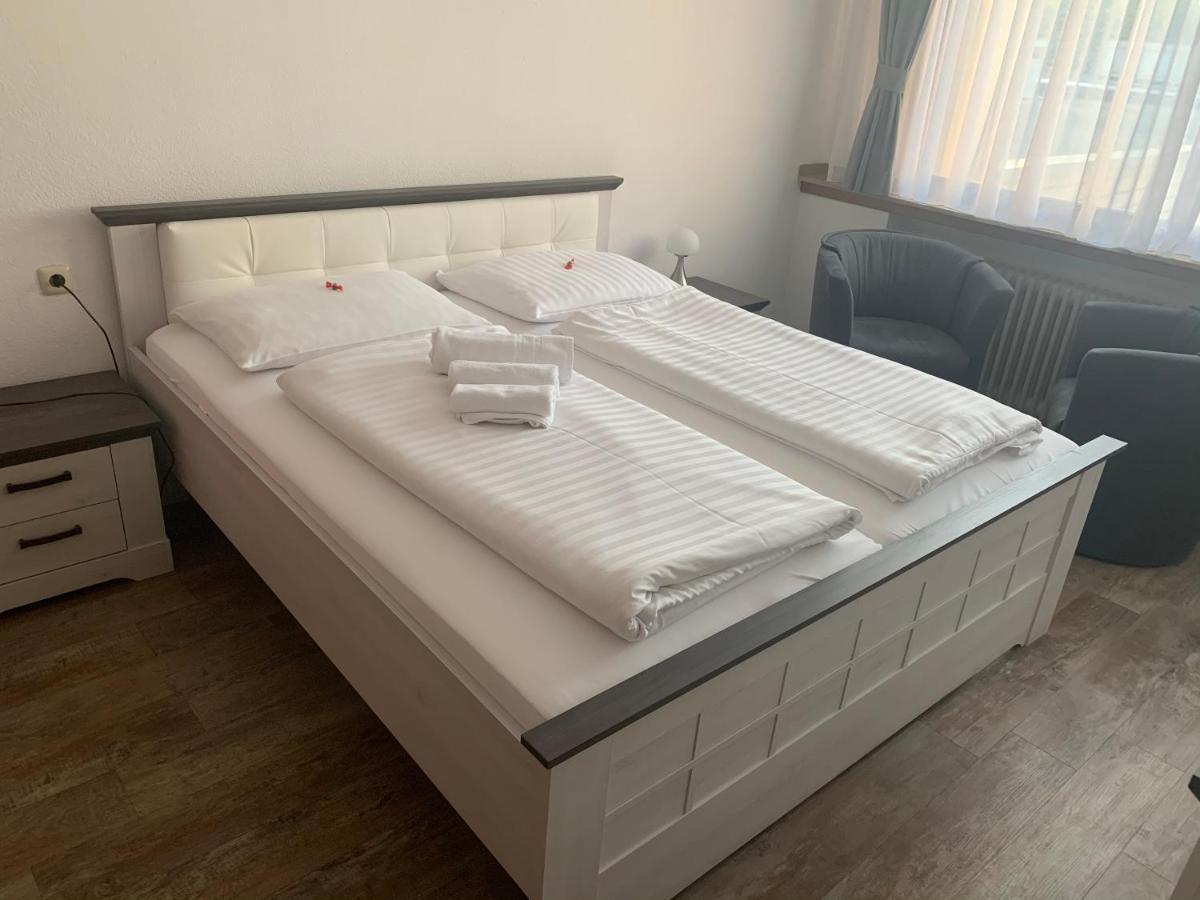 Hotel Brauhaus Zur Krone Bergheim  Esterno foto